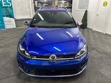 VOLKSWAGEN GOLF R  