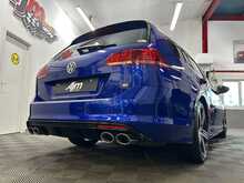 VOLKSWAGEN GOLF R  