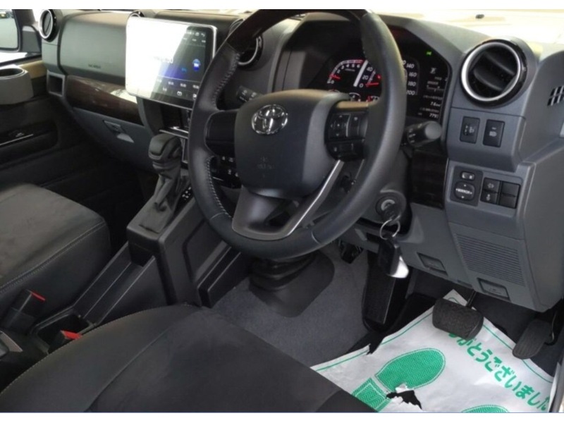 Toyota 70 series  2.8 Automatic  Diesel