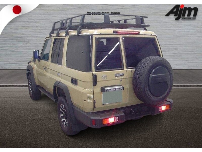 Toyota 70 series  2.8 Automatic  Diesel