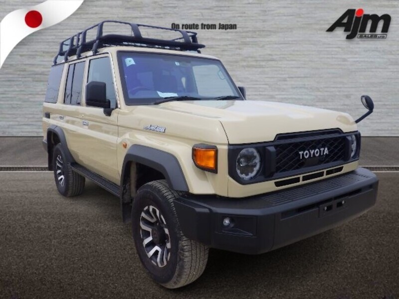 Toyota 70 series  2.8 Automatic  Diesel