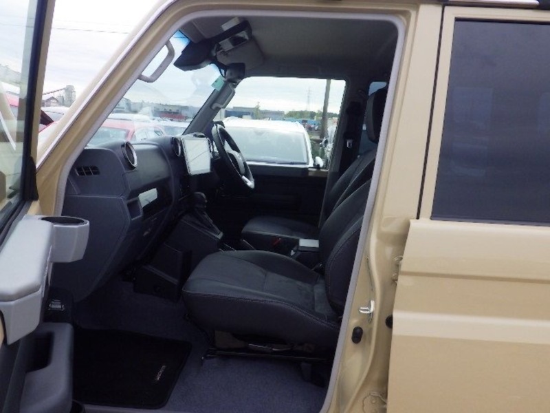 Toyota 70 series  2.8 Automatic  Diesel