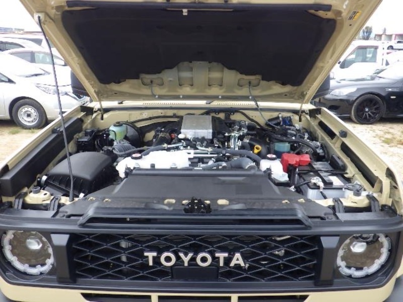 Toyota 70 series  2.8 Automatic  Diesel