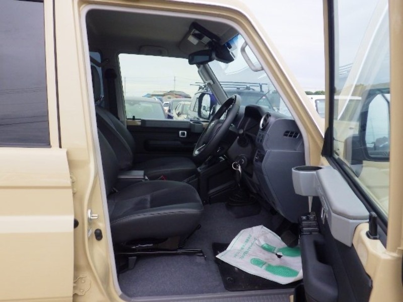 Toyota 70 series  2.8 Automatic  Diesel