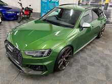 Audi RS4 CARBON EDITION 
