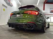 Audi RS4 CARBON EDITION 