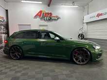 Audi RS4 CARBON EDITION 