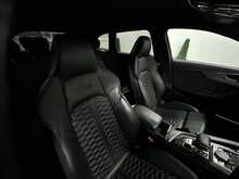 Audi RS4 CARBON EDITION 