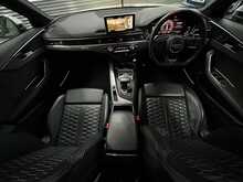 Audi RS4 CARBON EDITION 