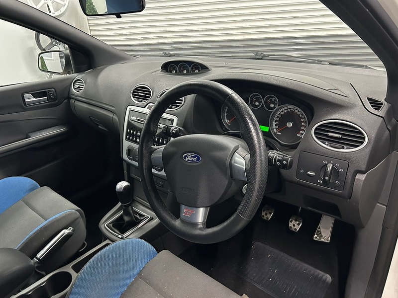 Ford ST Hatchback 2.5 Manual Petrol