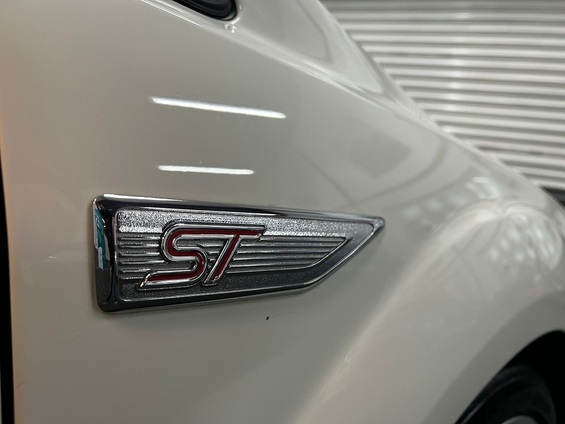 Ford ST Hatchback 2.5 Manual Petrol