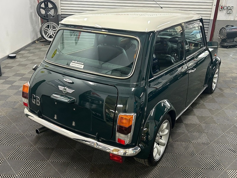 Mini LE 40 40th Anniversary Edition  Hatchback 1.3 Manual Petrol
