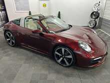 Porsche 911 T 992 4S Heritage Design Edition 