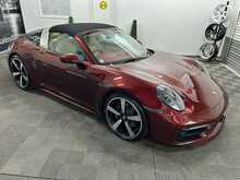 Porsche 911 T 992 4S Heritage Design Edition 