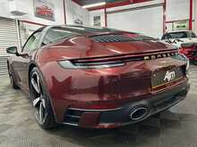 Porsche 911 T 992 4S Heritage Design Edition 
