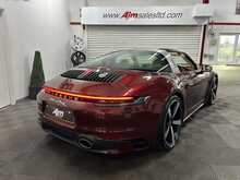 Porsche 911 T 992 4S Heritage Design Edition 