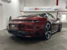 Porsche 911 T 992 4S Heritage Design Edition 