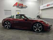 Porsche 911 T 992 4S Heritage Design Edition 