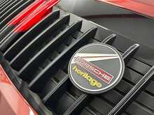 Porsche 911 T 992 4S Heritage Design Edition 