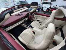 Porsche 911 T 992 4S Heritage Design Edition 