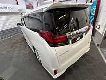 Toyota Alphard 2.5 A Package Auto 