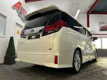 Toyota Alphard 2.5 A Package Auto 