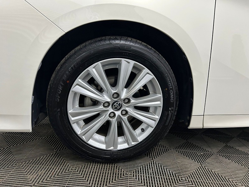 Toyota 2.5 A Package Auto  2.5 Automatic Petrol
