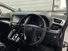 Toyota Alphard 2.5 A Package Auto 
