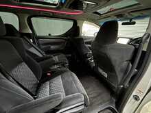 Toyota Alphard 2.5 A Package Auto 