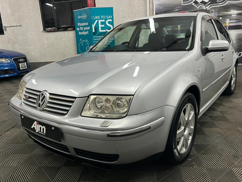 Volkswagen V6  4Motion Saloon 2.8 Manual Petrol