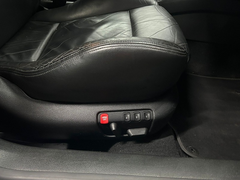 Volkswagen V6  4Motion Saloon 2.8 Manual Petrol