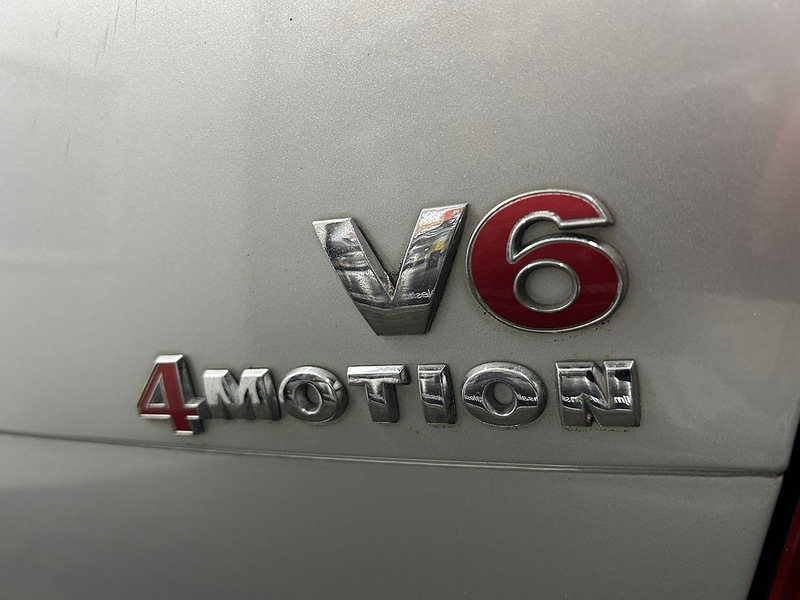 Volkswagen V6  4Motion Saloon 2.8 Manual Petrol