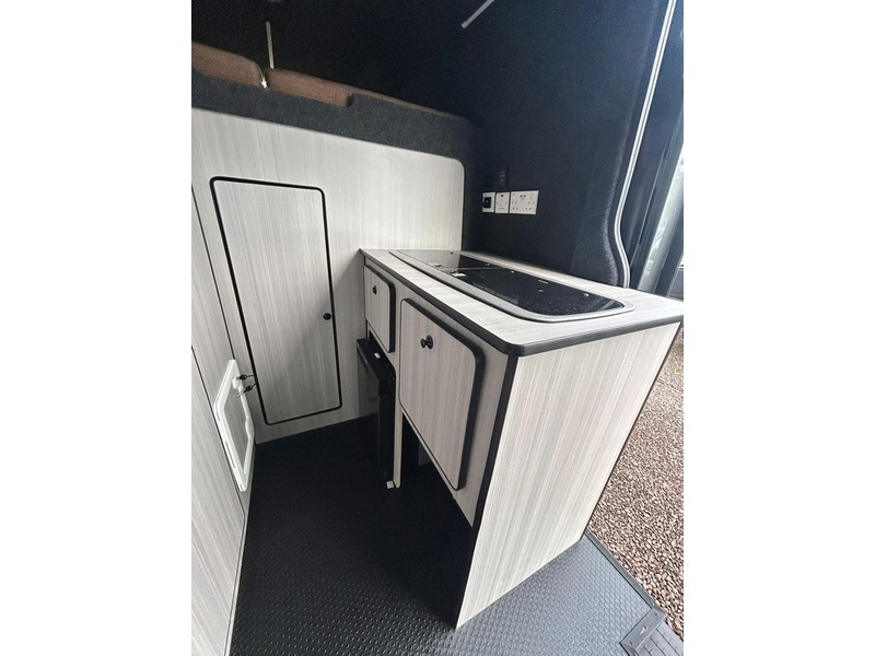 MAN 2.0 BiTurbo 3180d LION XS Panel Van 5dr Diesel Auto FWD LWB High Roof Euro 6 (s/s) (177 ps)