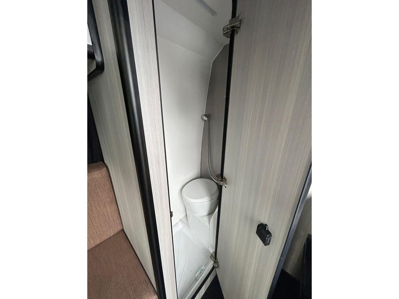 MAN 2.0 BiTurbo 3180d LION XS Panel Van 5dr Diesel Auto FWD LWB High Roof Euro 6 (s/s) (177 ps)