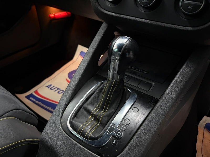 Volkswagen Gti Pirelli Hatchback 2.0 Semi Auto Petrol
