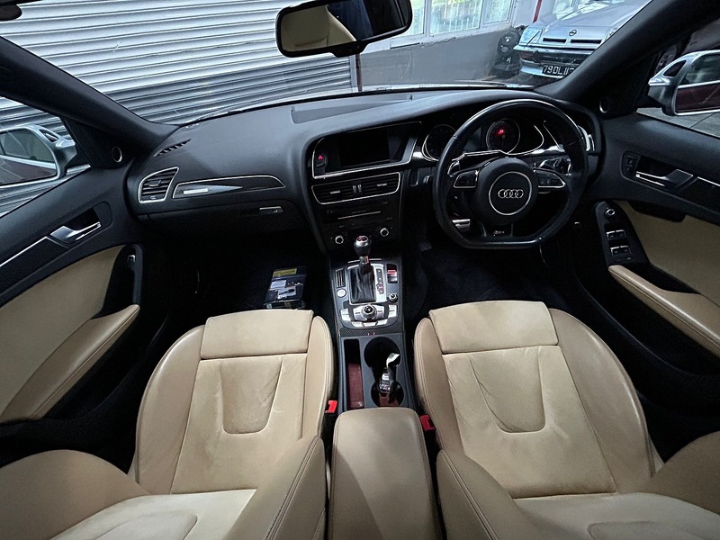 Audi Avant 4.2 V8 Quattro Estate 4.2 Automatic Petrol