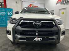 Toyota Hilux D-4D Invincible X 