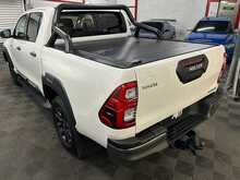 Toyota Hilux D-4D Invincible X 