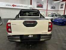 Toyota Hilux D-4D Invincible X 