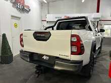 Toyota Hilux D-4D Invincible X 