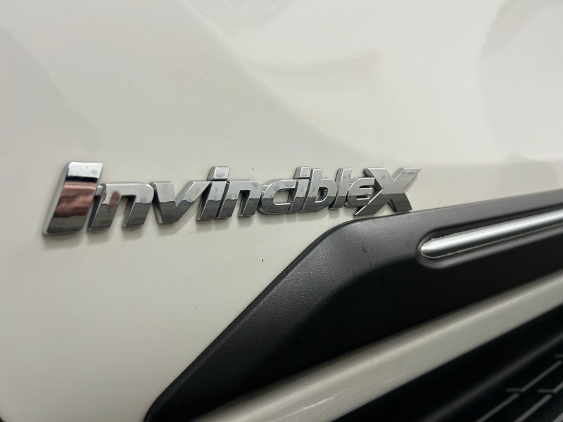 Toyota 2.8 D-4D Invincible X Pickup Double Cab 4dr Diesel Auto 4WD Euro 6 (s/s) (204 ps)