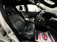 Toyota Hilux D-4D Invincible X 