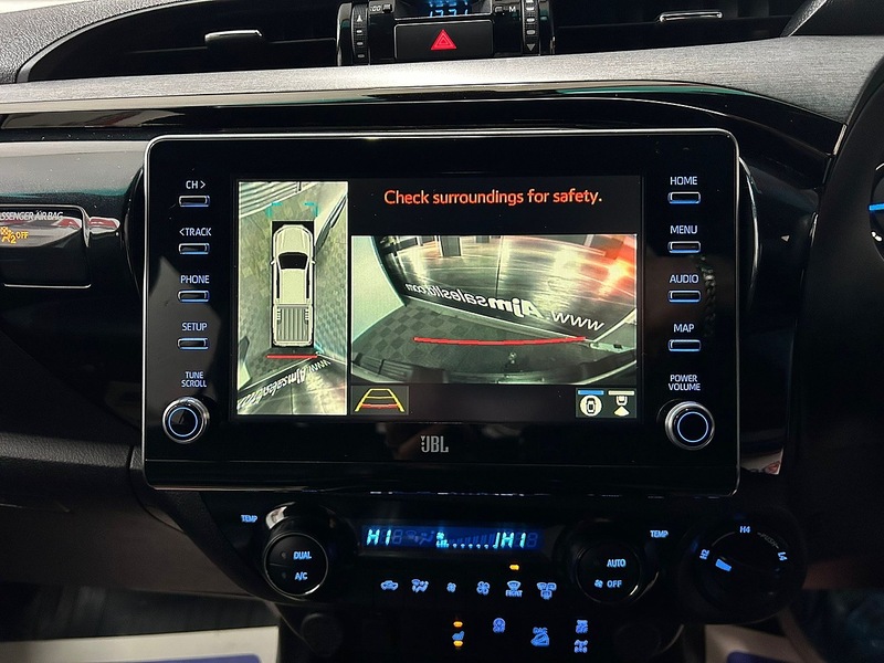 Toyota 2.8 D-4D Invincible X Pickup Double Cab 4dr Diesel Auto 4WD Euro 6 (s/s) (204 ps)