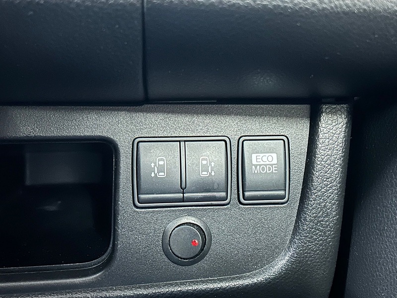 Nissan Highway Star S-Hybrid Van 2.0 Automatic petrol