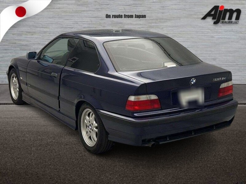 BMW 318is coupe 1.8 automatic Petrol