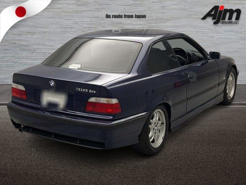 BMW 318is coupe 1.8 automatic Petrol