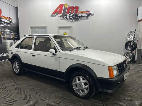 SR Hatch 1.6 Manual Petrol