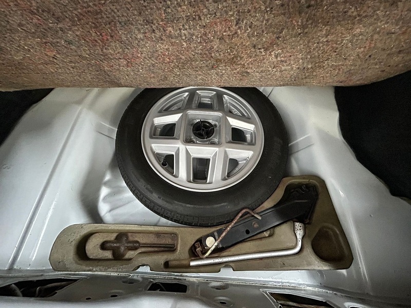 Opel SR Hatch 1.6 Manual Petrol