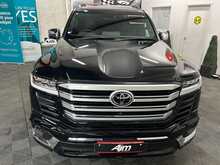 Toyota Land Cruiser Vx 300 series 
