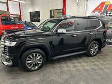 Toyota Land Cruiser Vx 300 series 